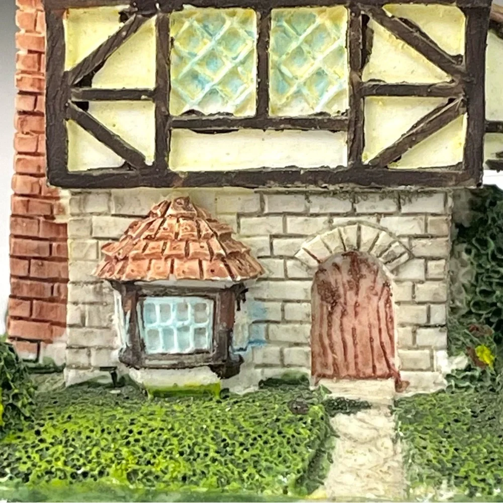 90’s Welcome Inn Cornwall Miniature Cottage Collectors Society 3 inch